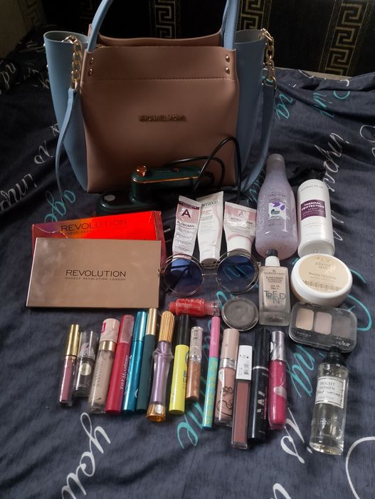 Набір косметики  .