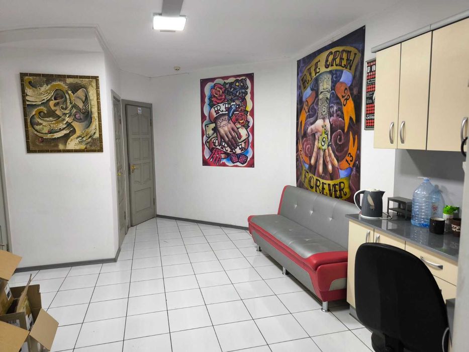 Проодам срочно магазин-студия 88кв