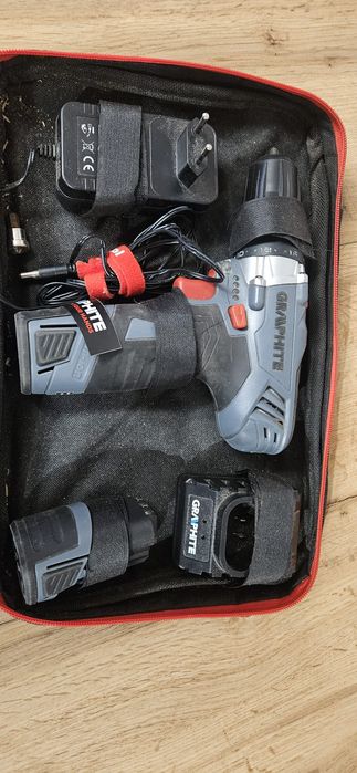 Wiertarko wkrętarka Graphite 58g210 zestaw dwie baterie