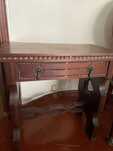Mesa para telefone.