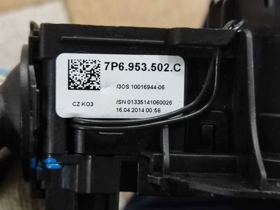 Переключатели на руле гитара  volkswagen touareg nf 7p6953502c