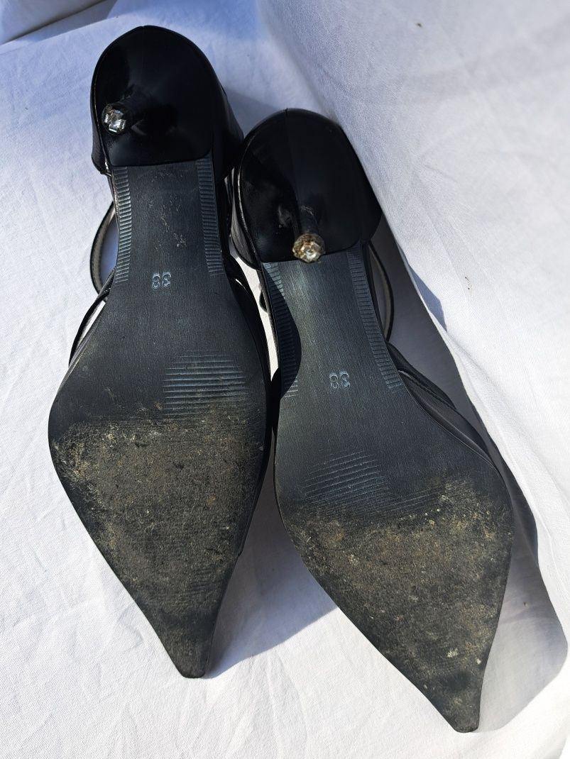 skórzane czarne eleganckie szpilki JUMA - buty na obcasie