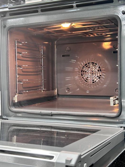 Вбудована духова шафа Bosch HRG4785B6S/55 – з парою