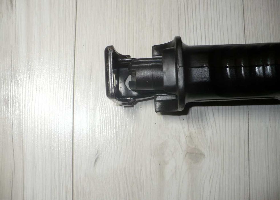 Piła szablasta , lisi ogon MAKITA DJR186