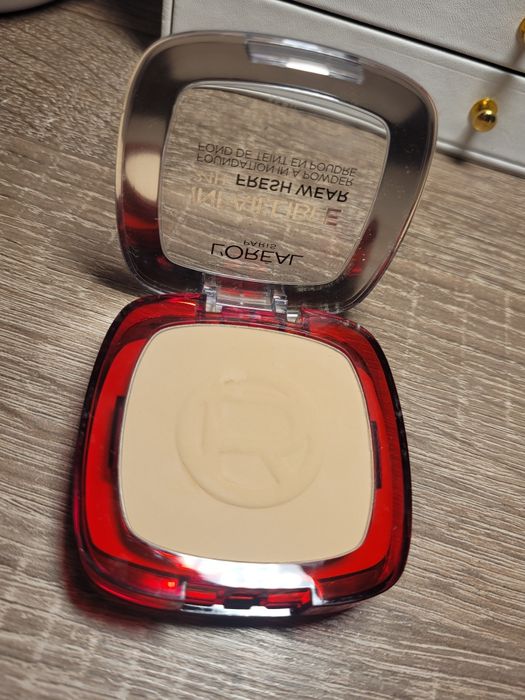 Loreal infallible 24h puder 130 neutral