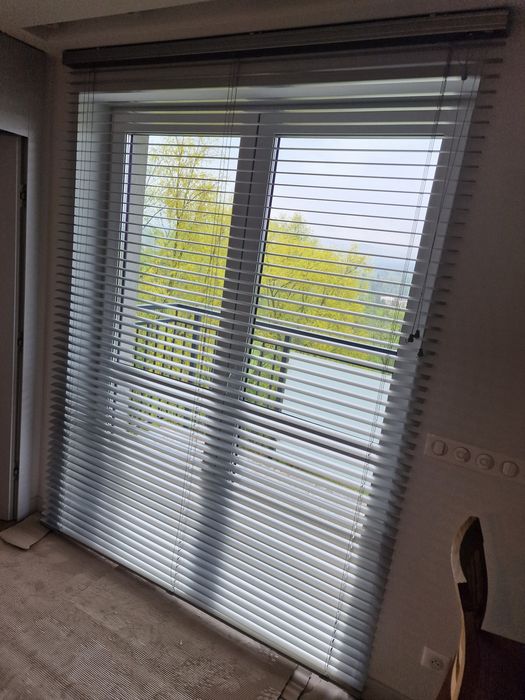 Żaluzja aluminiowa drzwi balkonowe nowa 2szt