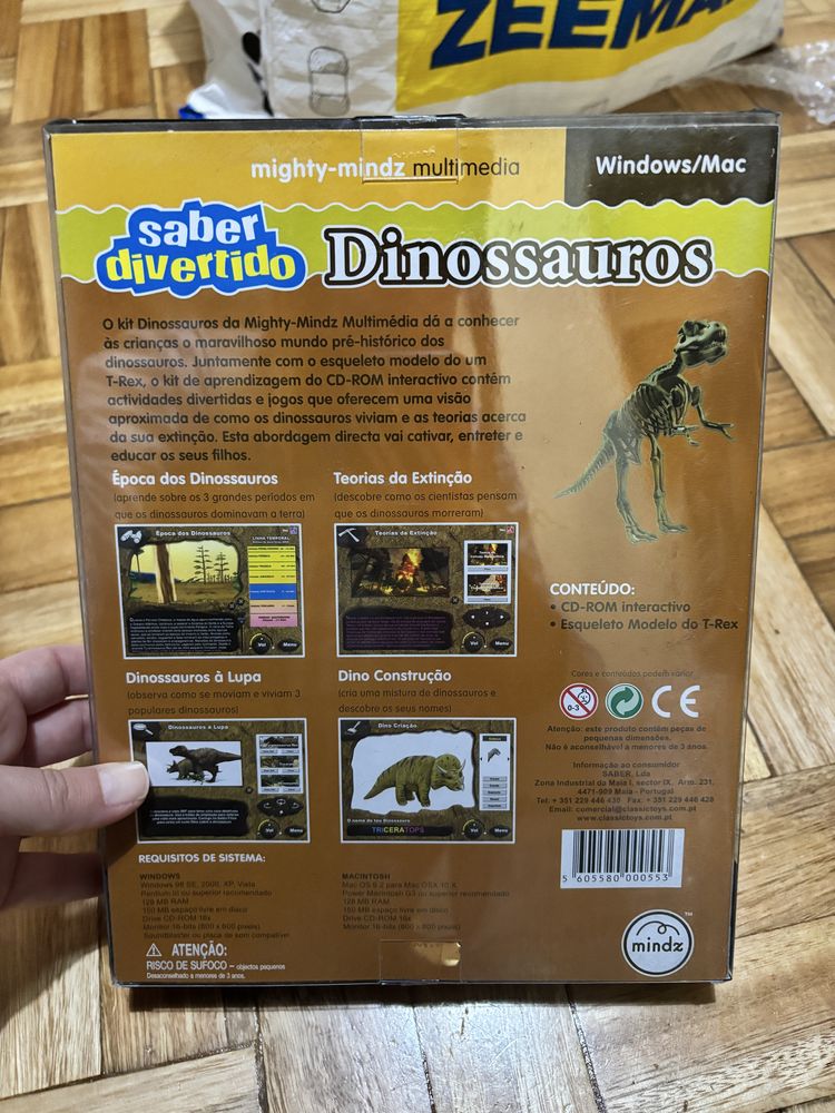 Jogo multimédia interactivo Dinossauros novo selado