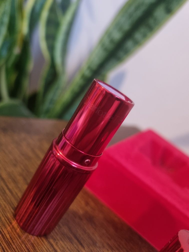 Pomadka szminka czerwona Charlotte Tilbury