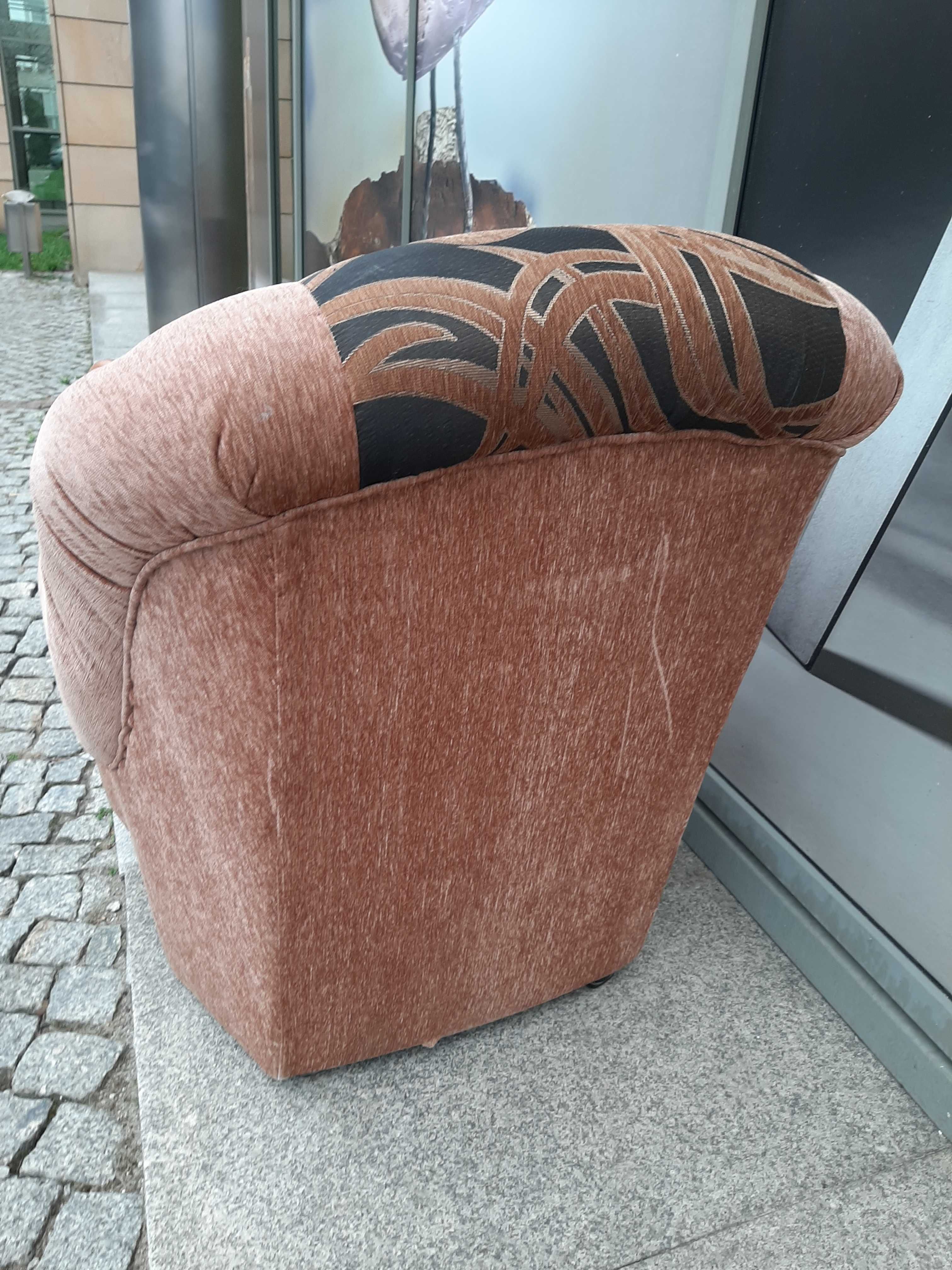 Fotel pokojowy salonu biura stylowy wygodny solidny ze schowkiem