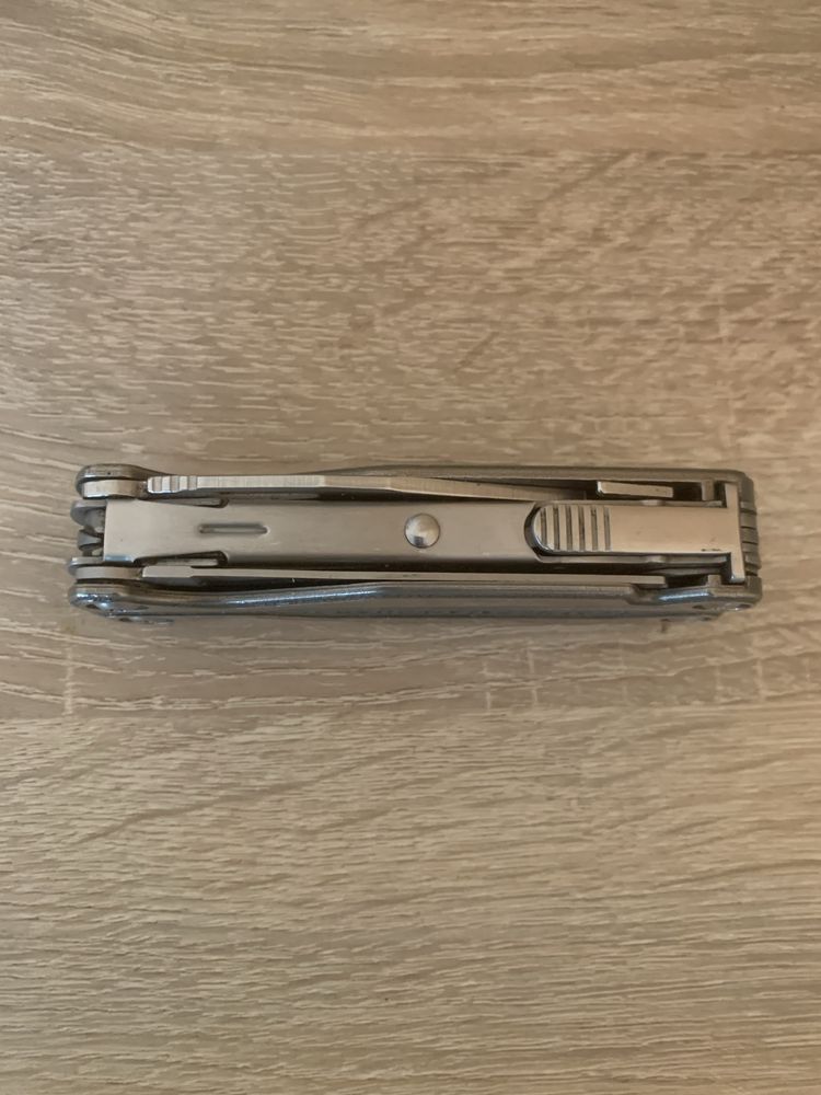 Мультитул Leatherman Titanium
