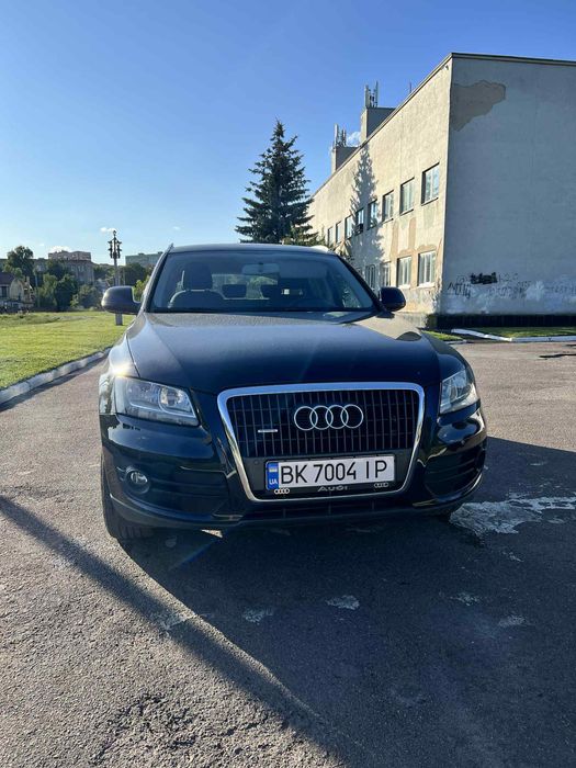Ауді q5 2010 року 2.0 дізель автомат