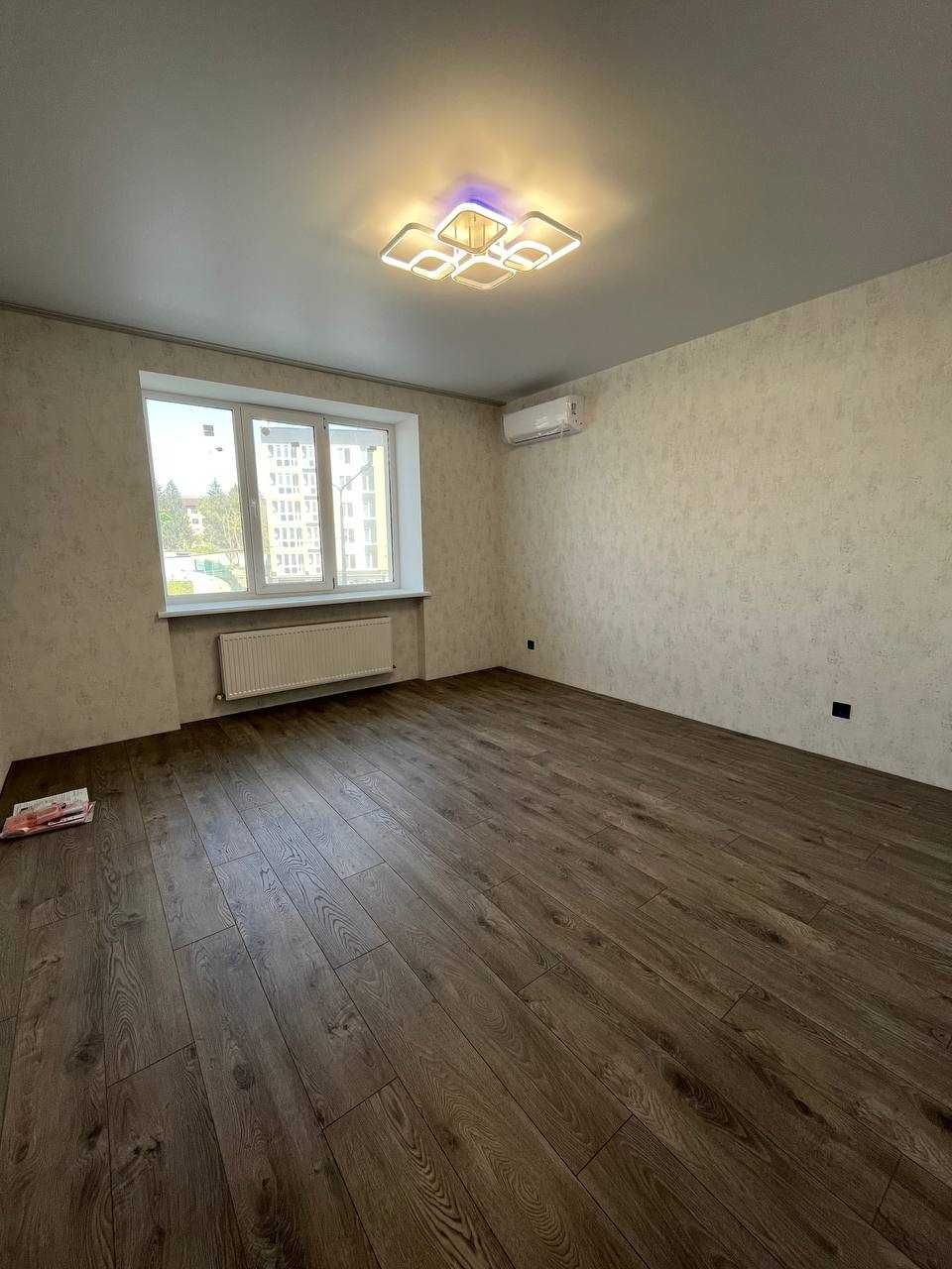 Продаж двокімнатної квартири з косметичним ремонтом, ЖК Нова-Будова-2