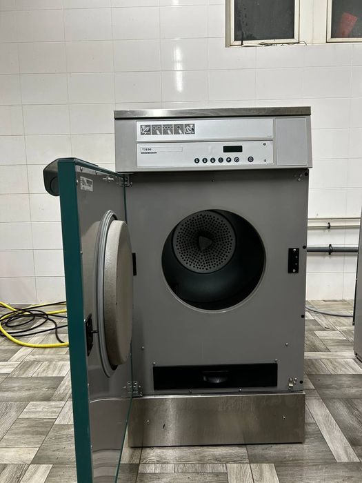 Професійна сушильна машина 10 кг Electrolux T3190(електричні і газові)