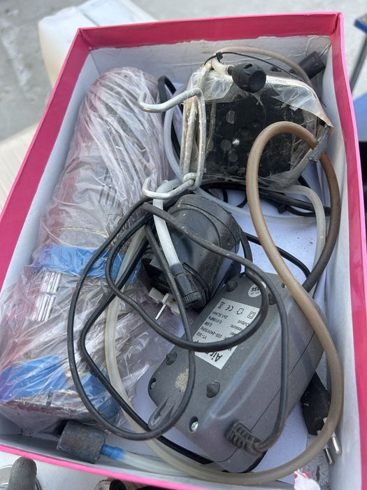 Віддам шкавчик,стол