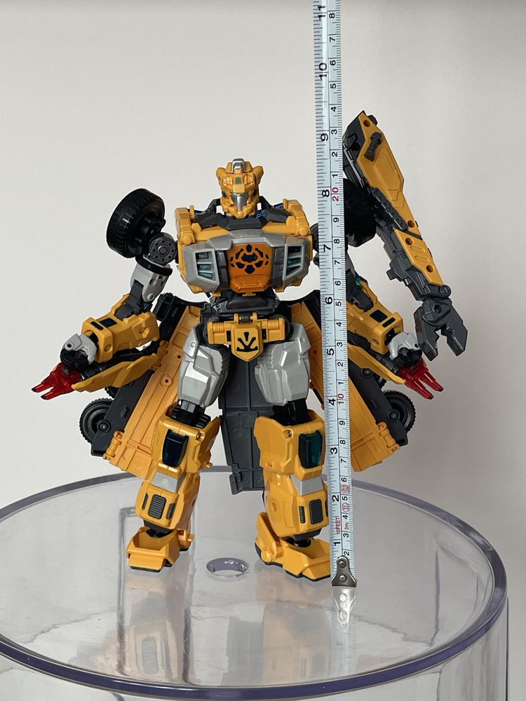 Robot transformer Thunderbolt, Dison