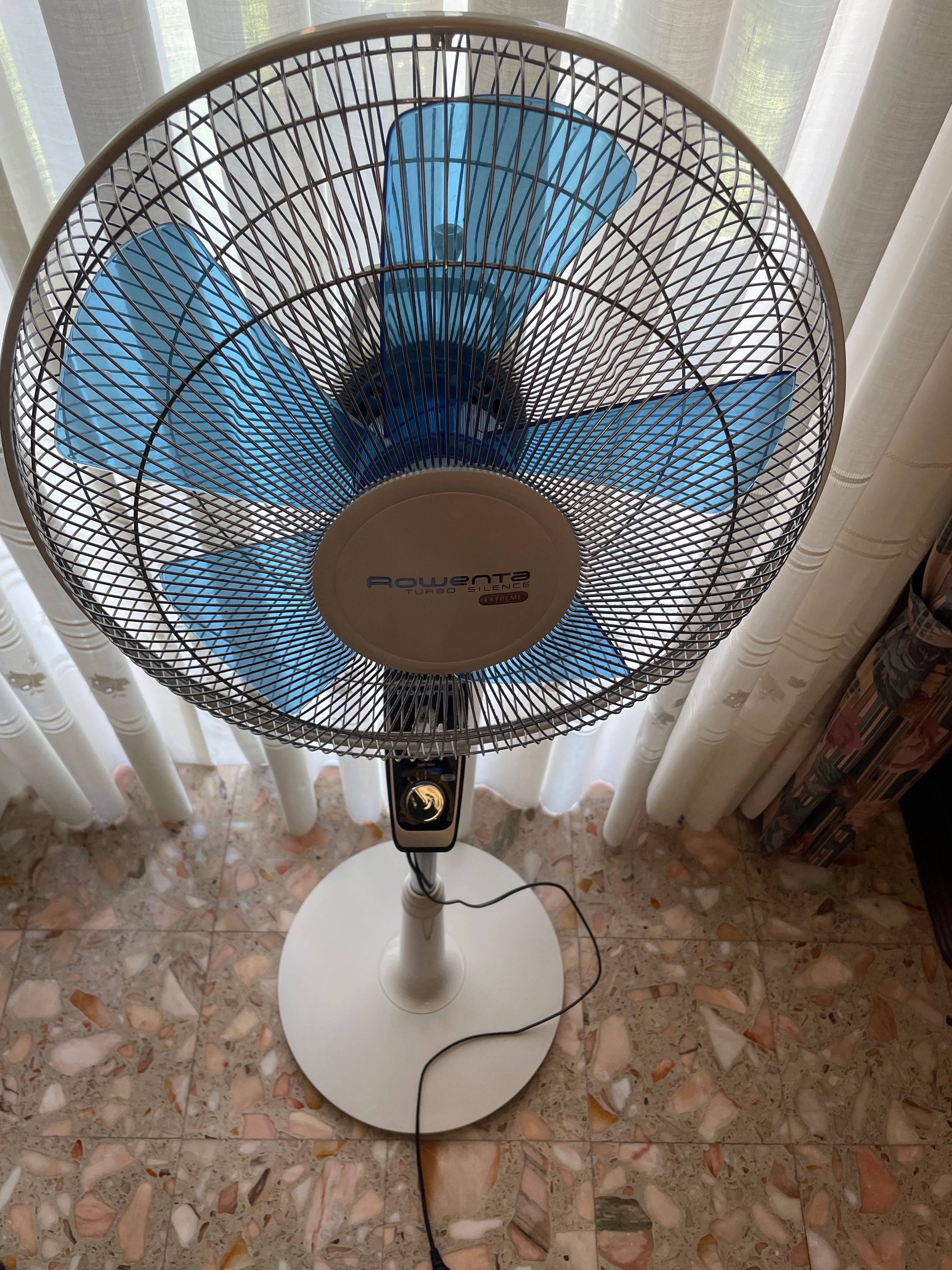 Ventoinha de Pé Rowenta Turbo Silence Extreme VU5640