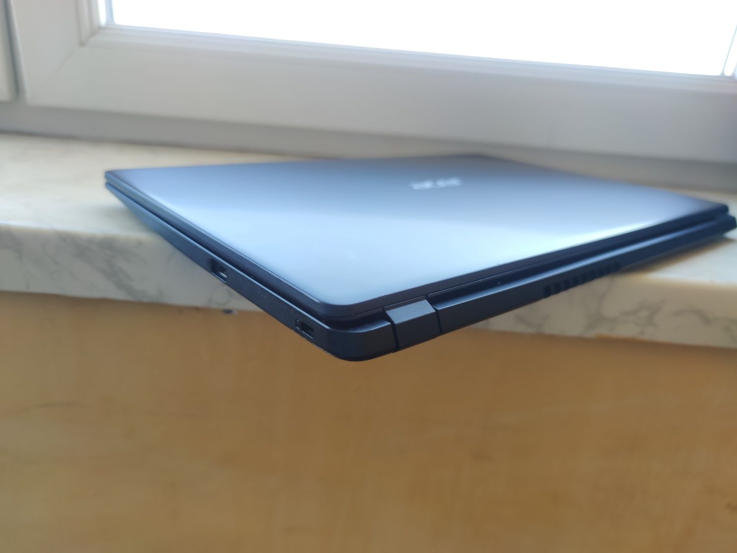 Acer Aspire 3 /i5-6300U/RAM 8GB/SSD 250GB/15.6" Full HD/Win10/Office