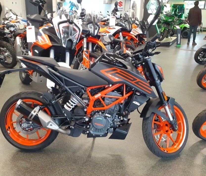 KTM Duke 125 mały przebieg z Polskiego salonu