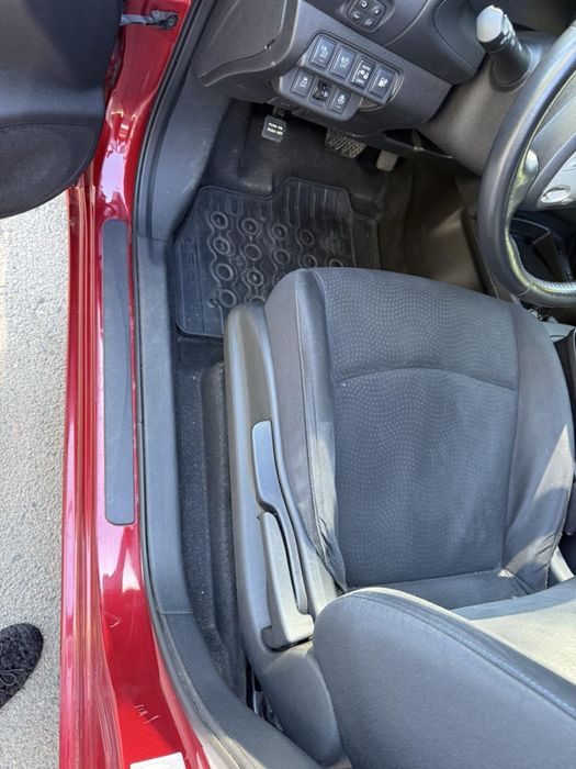 Nissan Leaf 2014р 11 палок СОХ 82 в рідній фарбі