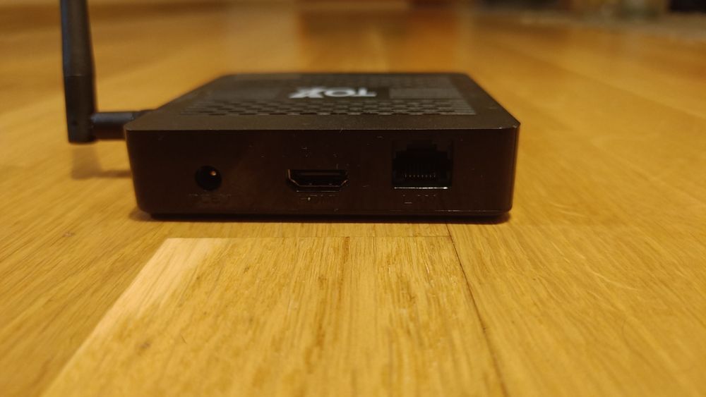 Смарт приставка Tox1