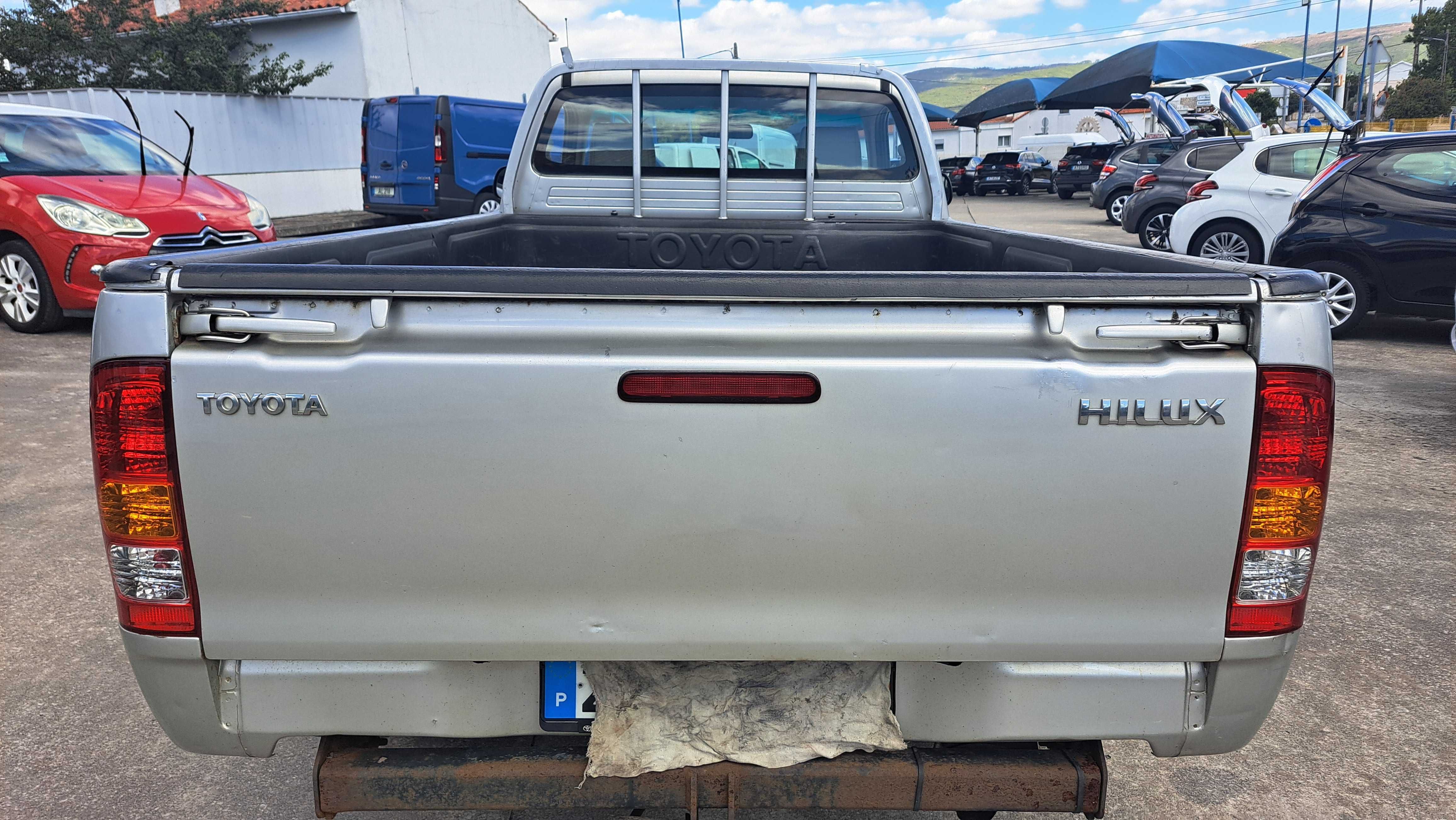 Caixa metálica Toyota Hilux de 2009