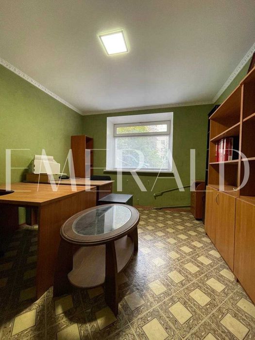 Продаж фасадного комерційного приміщення, метро Вокзальна