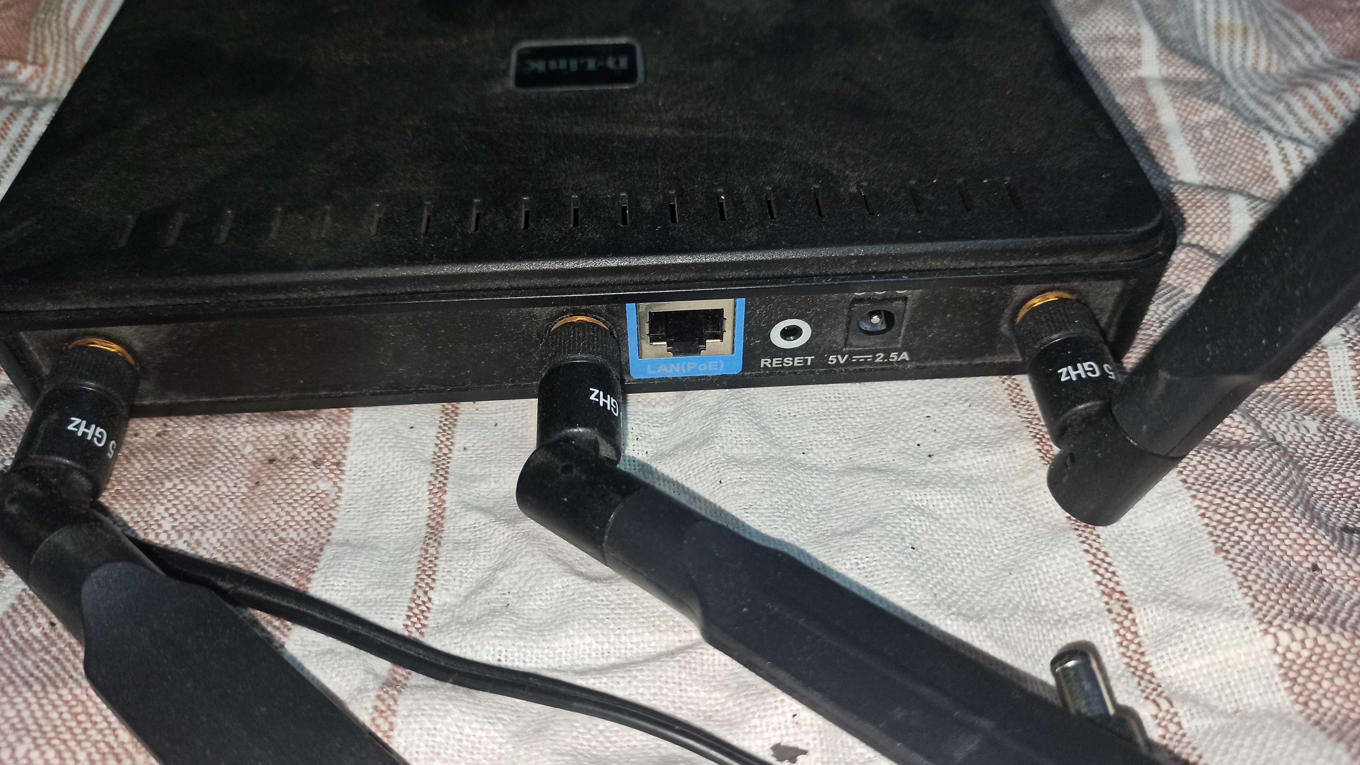 Роутер- 5G Точка доступа D-Link DAP-2553   две частоты 2,4 и 5 ГГц