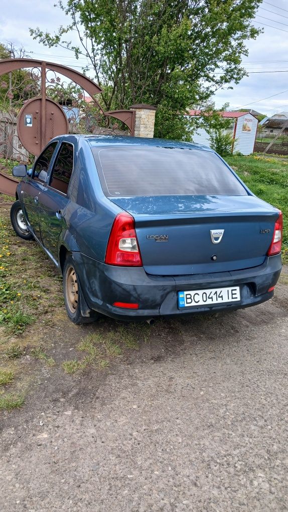 Авто Dacia Logan