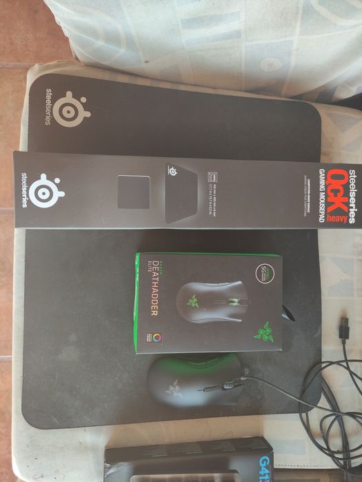 G413 Carbon+ Keyboard + Deathadder Elite Mouse + Qck Large Mousepad64283968275331122