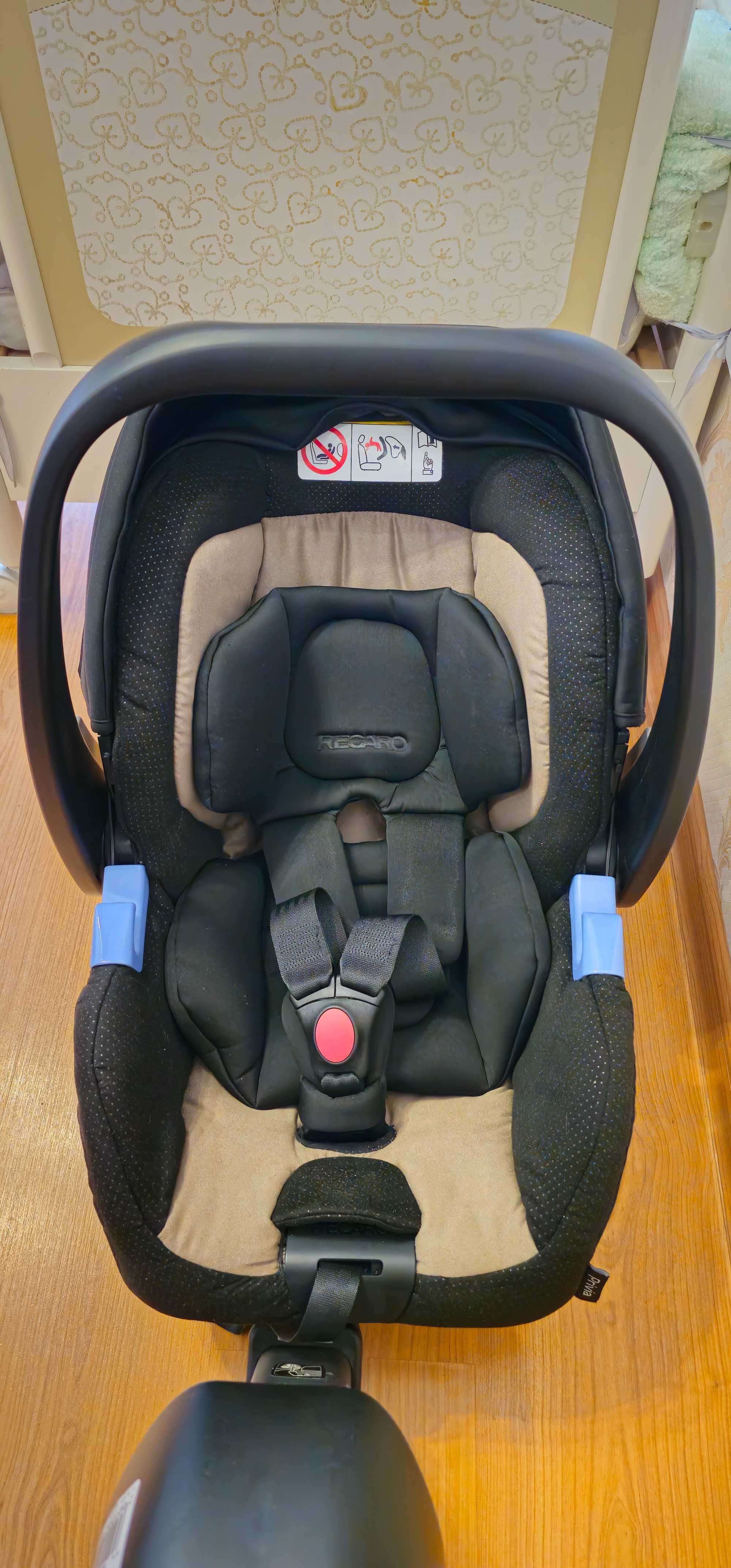 Автокрісло - переноска з базою (Recaro Privia + база ISOFIX)