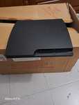 Playstation 3 muito boa jogos e comandos a funcionar