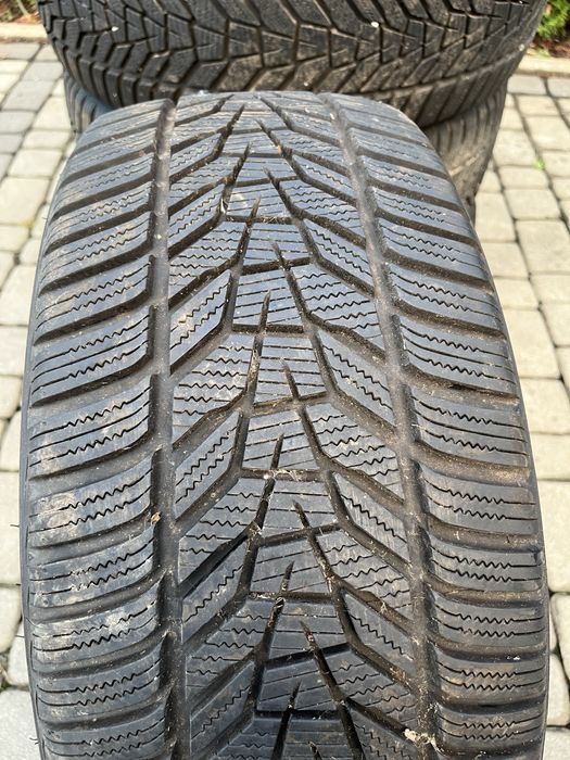 Opony zimowe 235/45/18 Hankook I’cept evo3 z 2021 roku