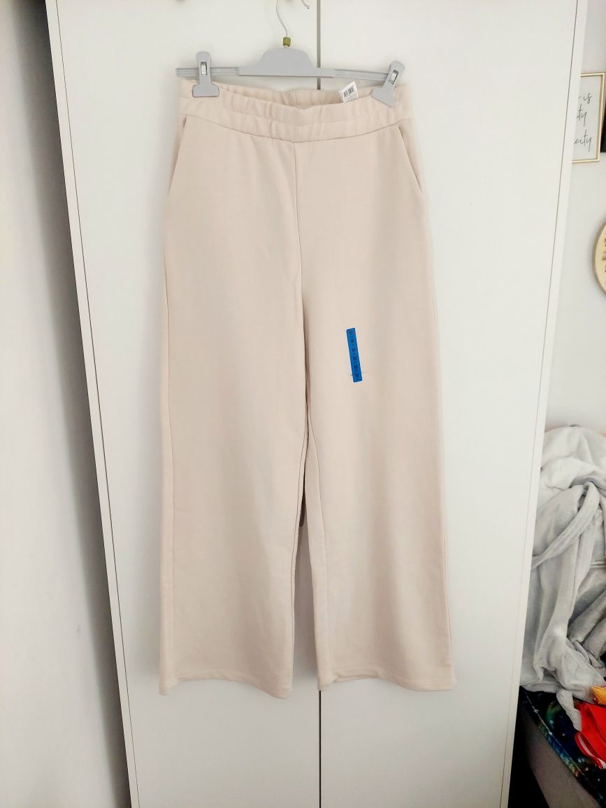 Nowe spodnie dresowe Mohito,r.M/L