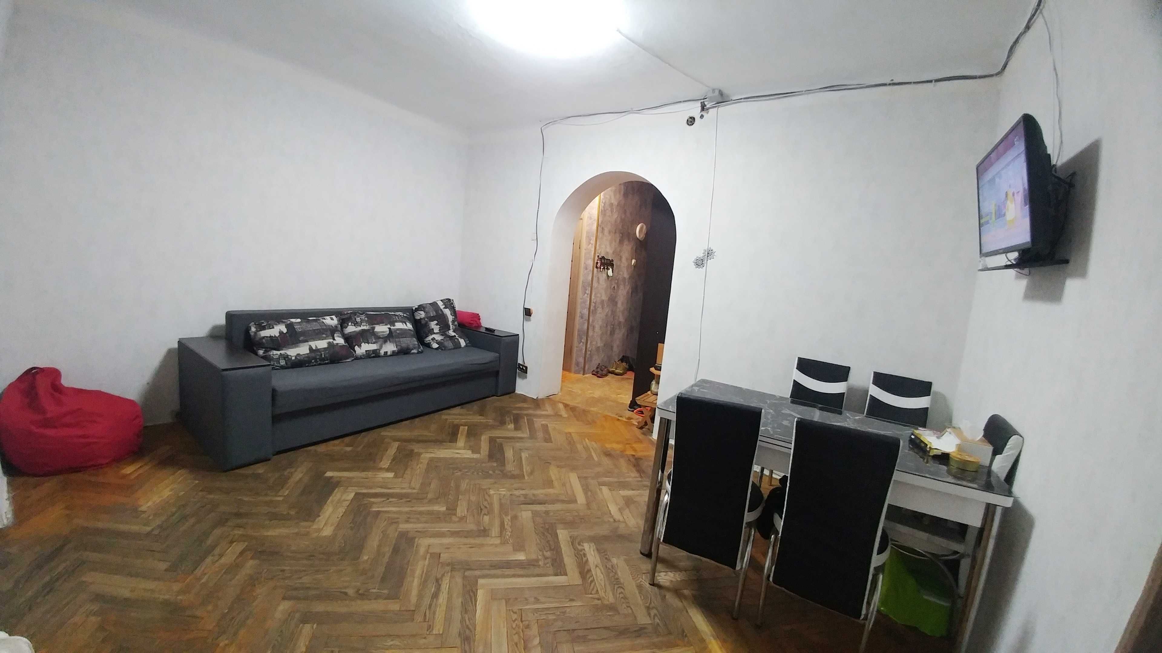 Продам 3-х кімнатну квартиру, метро Деміївська, без комісії