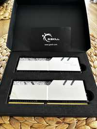 RAM DDR4 G.Skill Trident Z Royal Silver 32 GB 3200 CL16