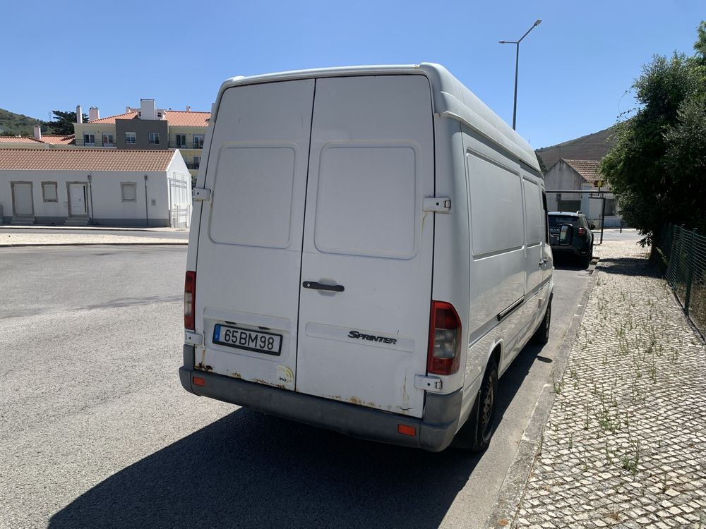 Carrinha com frio negativo