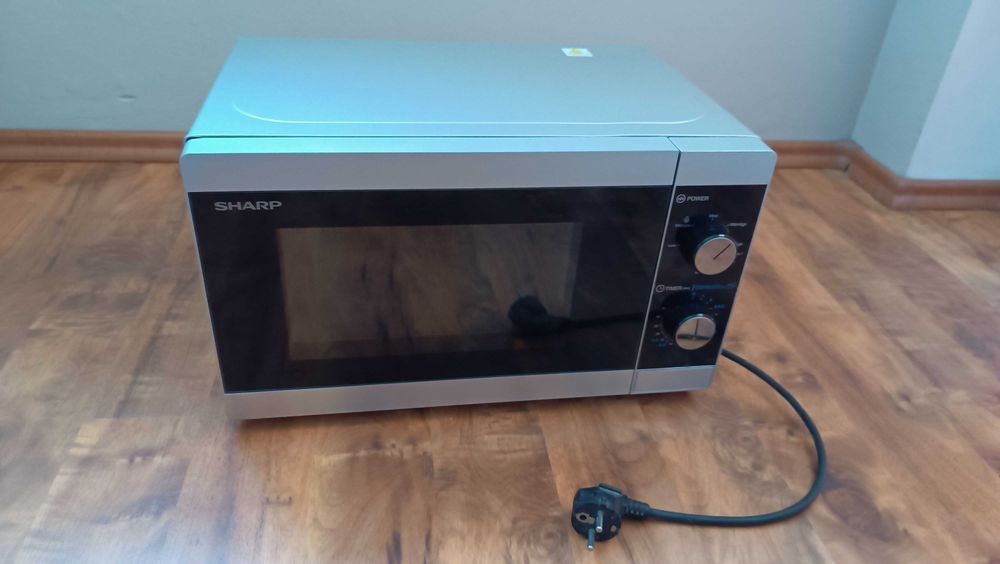 Uszkodzona Kuchenka Mikrofalowa SHARP