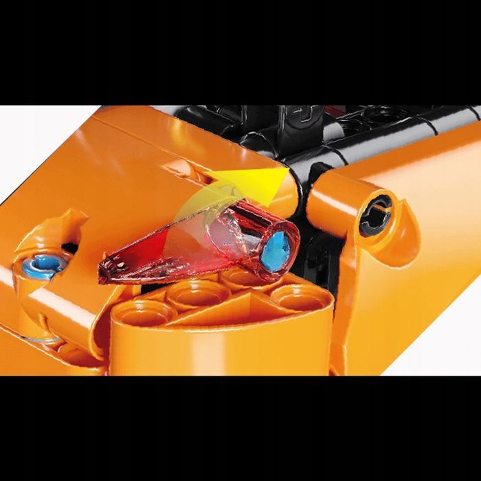 Klocki 545 el. Challenger z pilotem Mould King 15006