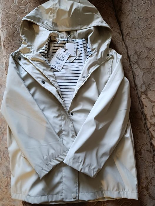 Куртка для дівчини дощовик тренч від Zara