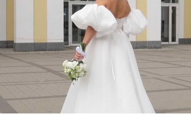 Весільна сукня з органзи розмір від 46