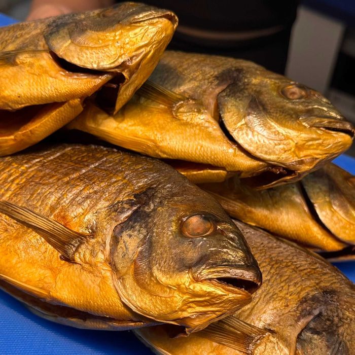 Дорадо вяленая.Дорадо горячего копчения.Сибас вяленый.Рыба.