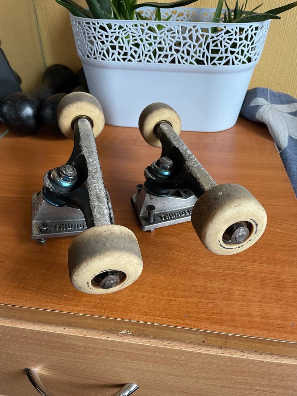 Продам низа до скейта траки thunder 149 колеса  spitfire 54a  abec7