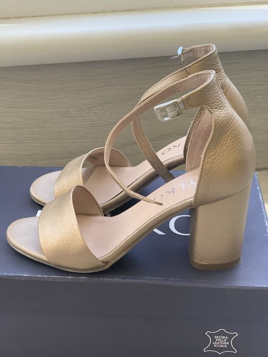 Жіночі шкіряні босоніжки Rylko