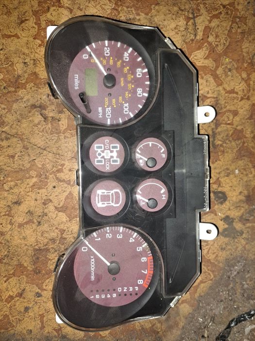 MR402592 Панель приборі Mitsubishi Pajero Wagon 3 3,5