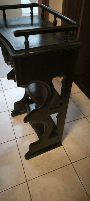 Mesa de telefone antiga