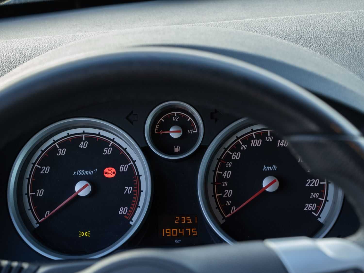 Opel Astra 1.6 benzyna 115 KM