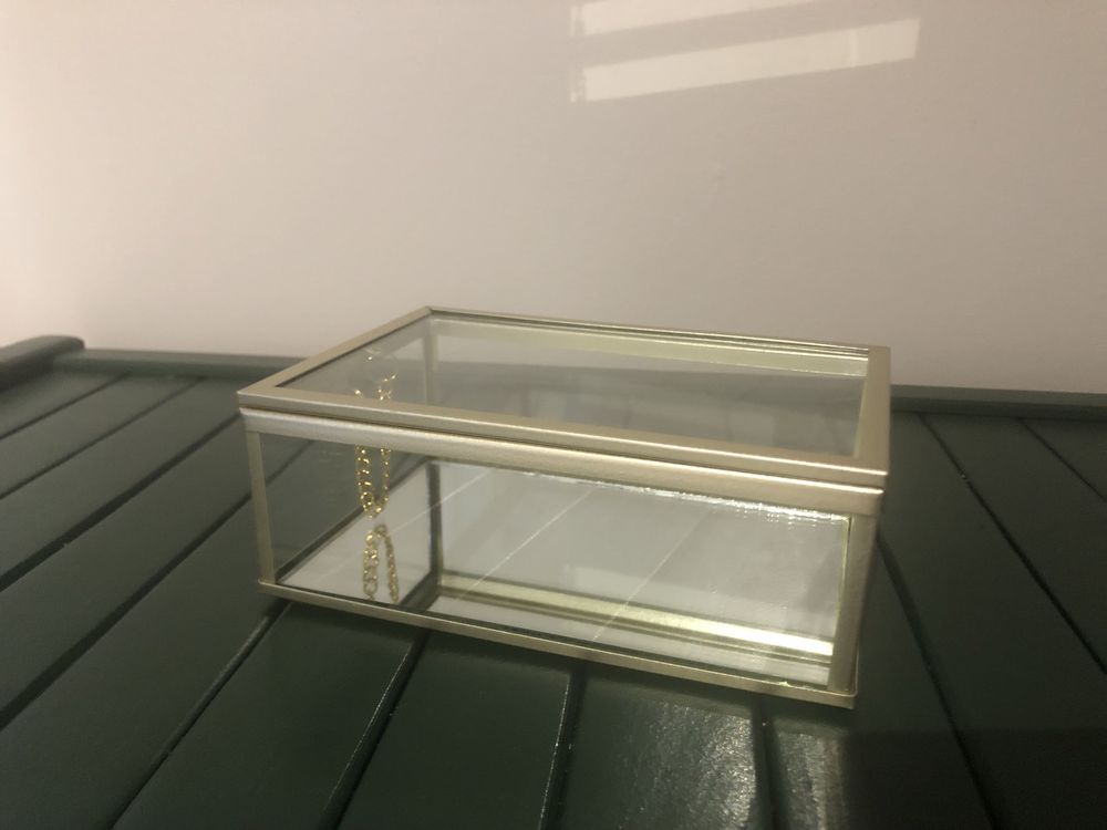 Szklane metalowe pudełko na obrączki na biżuterię ślub