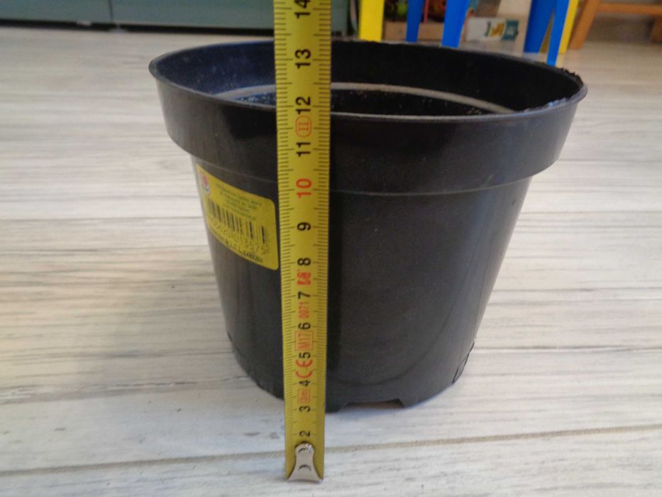 Doniczka donica / 1,5 L / 15 x 12 x 11,5 cm / SPRAWNA /DARMOWA DOSTAWA