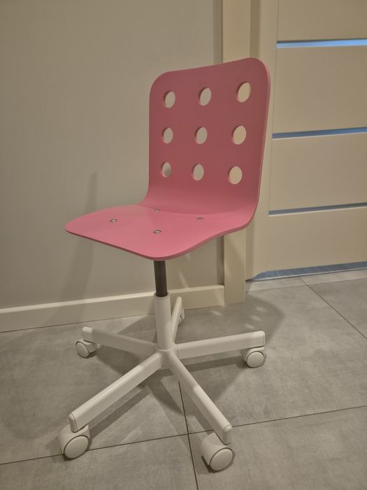 Krzesło do biurka dla dziecka ikea