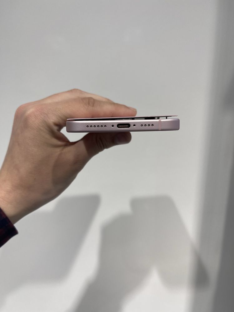 Оригінальний корпус для iPhone 15 Plus Pink